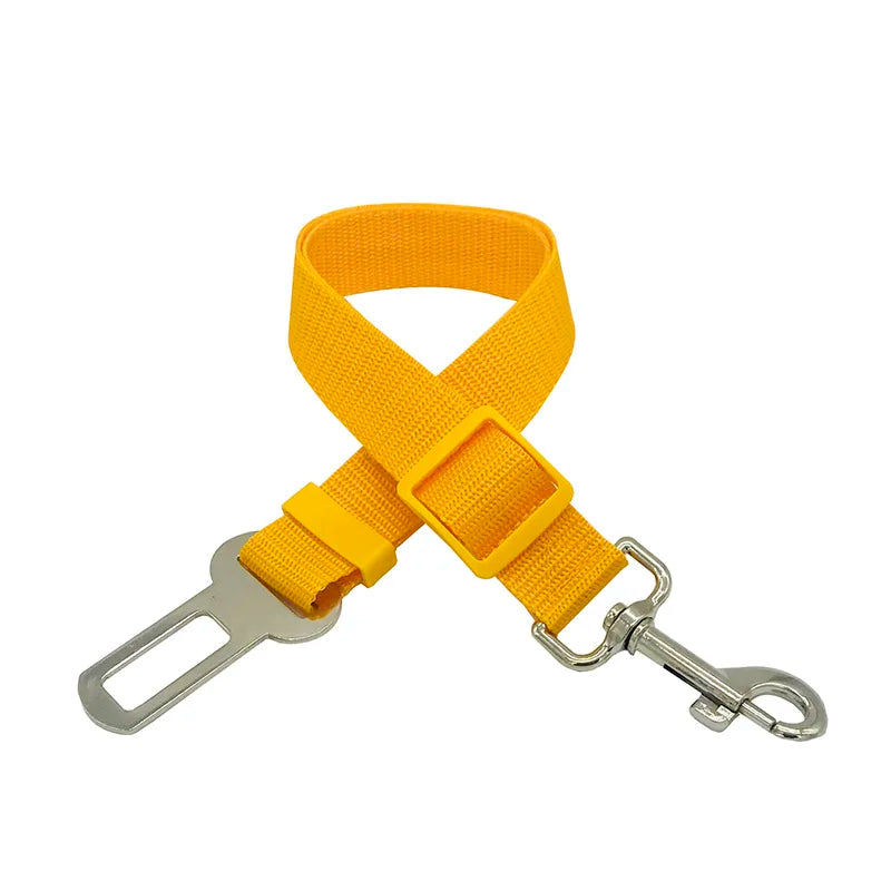 Cinturón de seguridad para perros – Accesorio de viaje ajustable para mantener a tu mascota segura en el auto