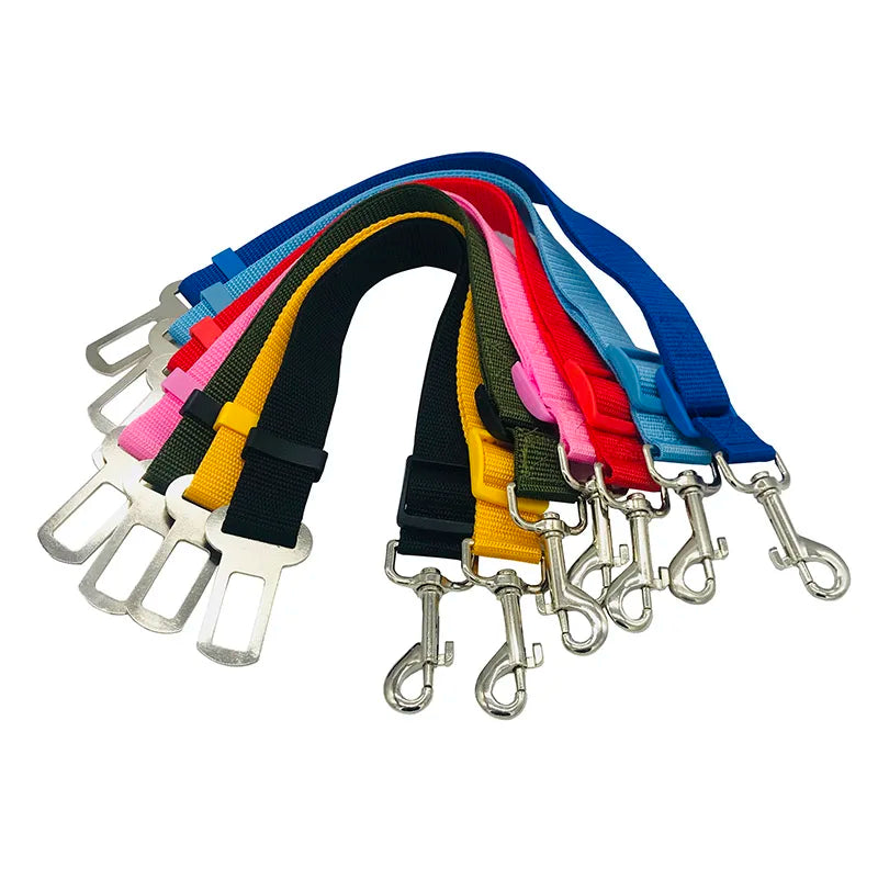 Cinturón de seguridad para perros – Accesorio de viaje ajustable para mantener a tu mascota segura en el auto