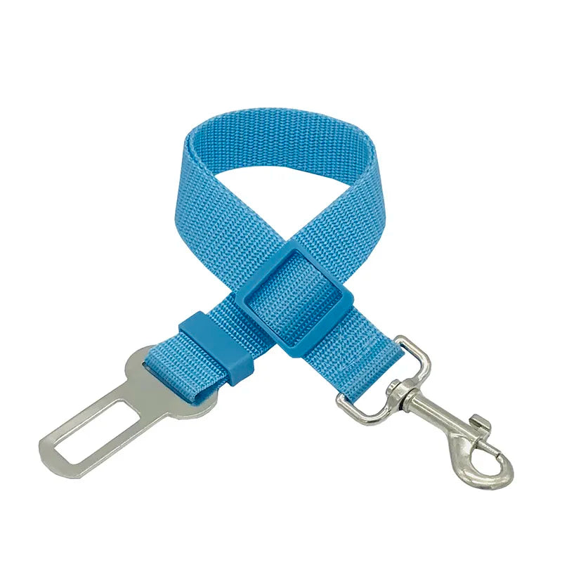 Cinturón de seguridad para perros – Accesorio de viaje ajustable para mantener a tu mascota segura en el auto